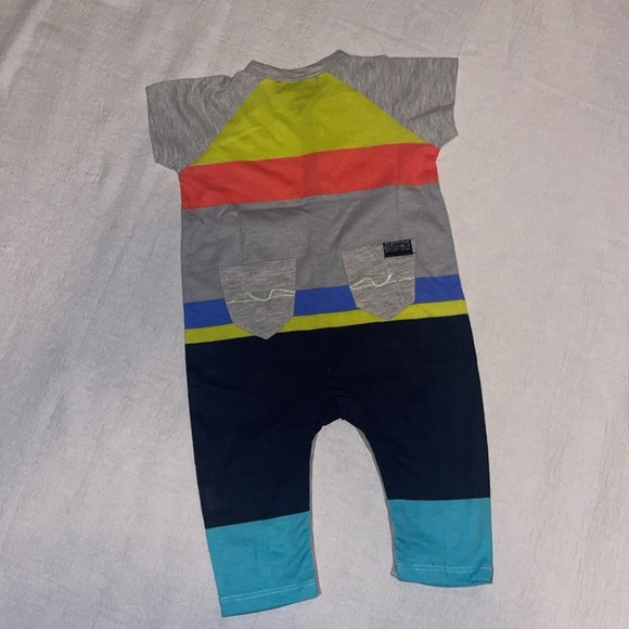 For all mankind 3/6 Months Multicolor Bodysuit. - Picture 5 of 7